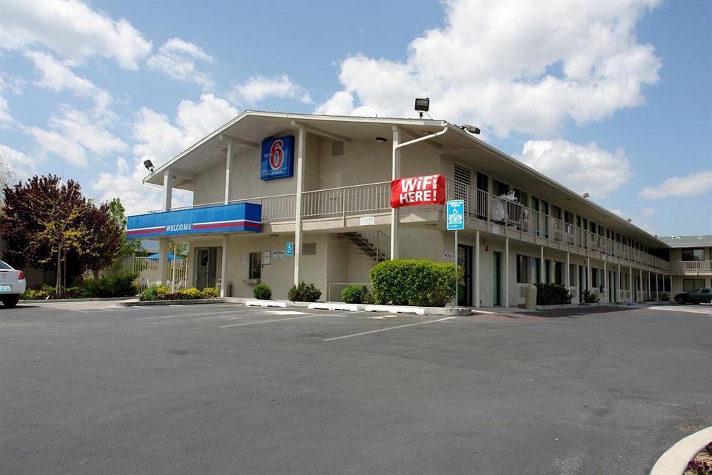 Motel 6-Reno, Nv - Virginia Plumb ภายนอก รูปภาพ